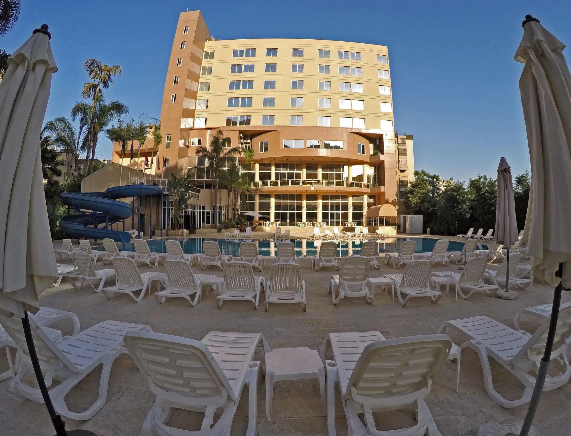 Cosmopolitan Hotel Beirut Exterior foto